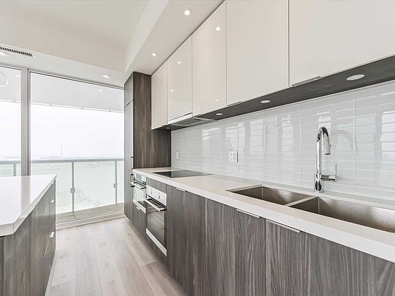 4th image of 15 Queens Quay E #3106