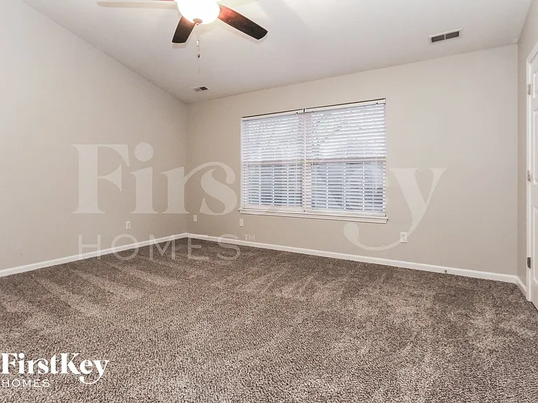 4700 Cork Ct — Photo 6