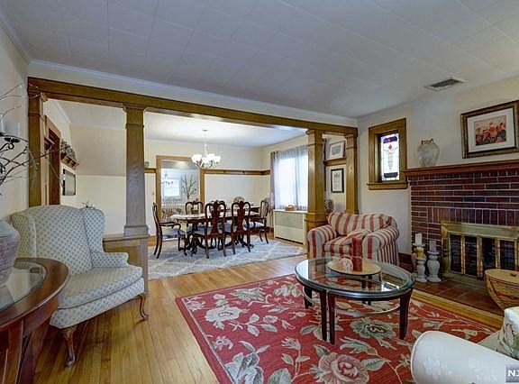 3rd image of 8-13 Hopper Ave