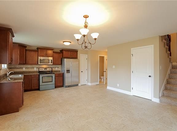 5th image of 328 Fox Xing Lot 328
