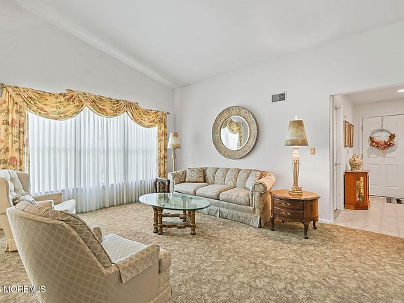 5th image of 513 Waterford Drive
