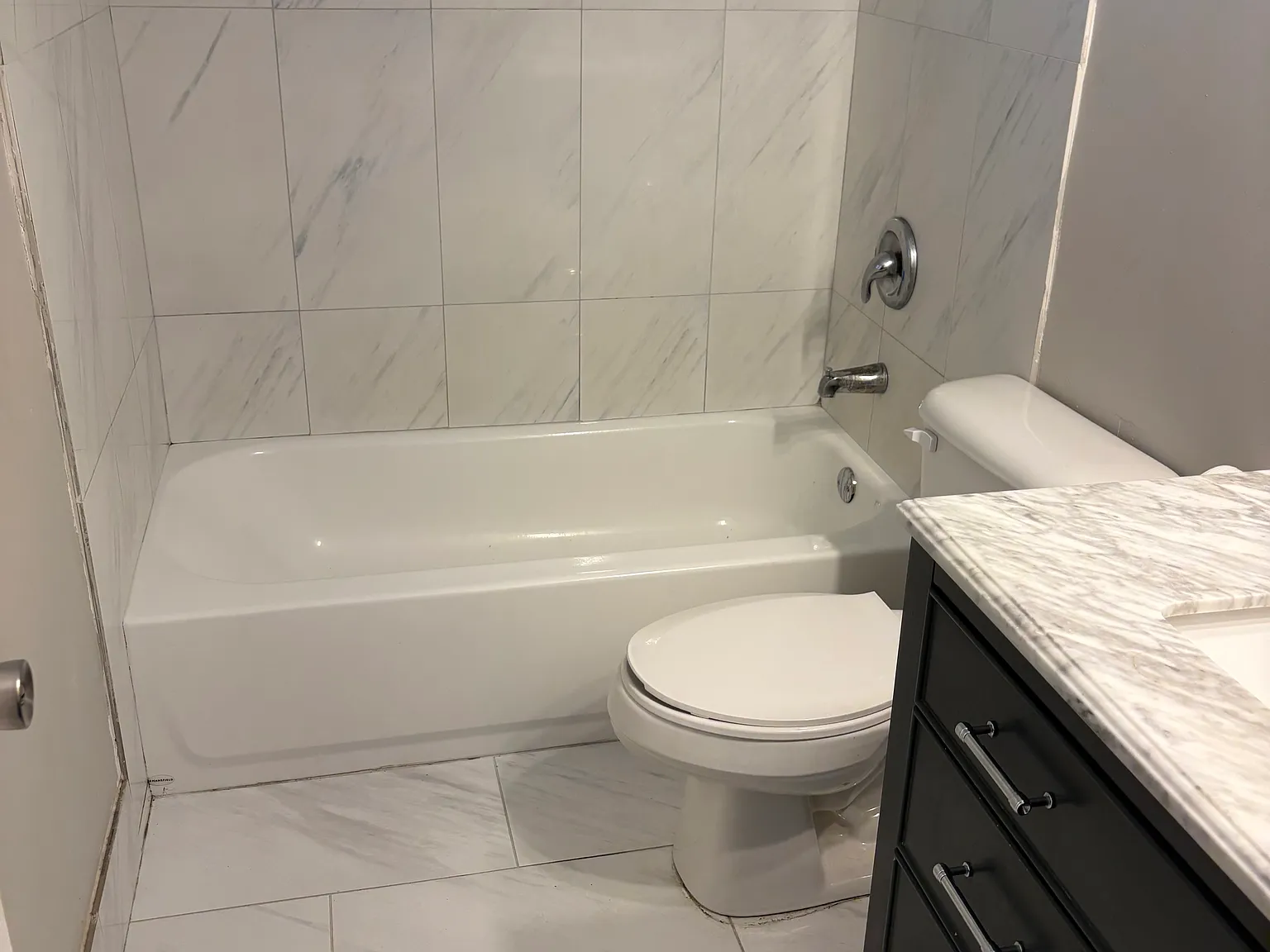 2 bed, 800 sqft, $1,350 — Photo 3