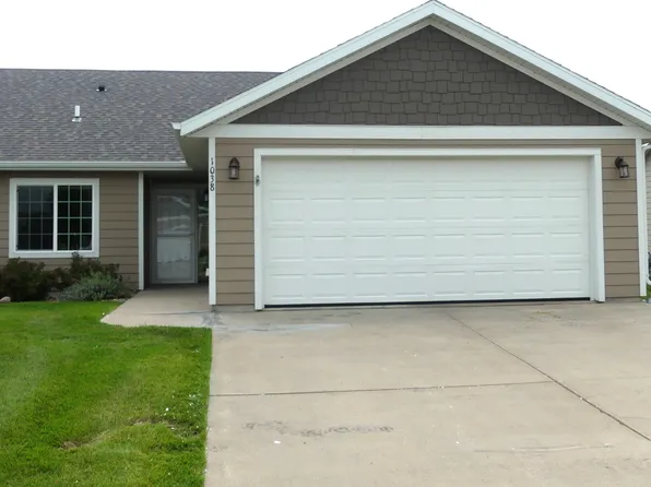 1038 N Lalley Ln, Sioux Falls, SD 57107