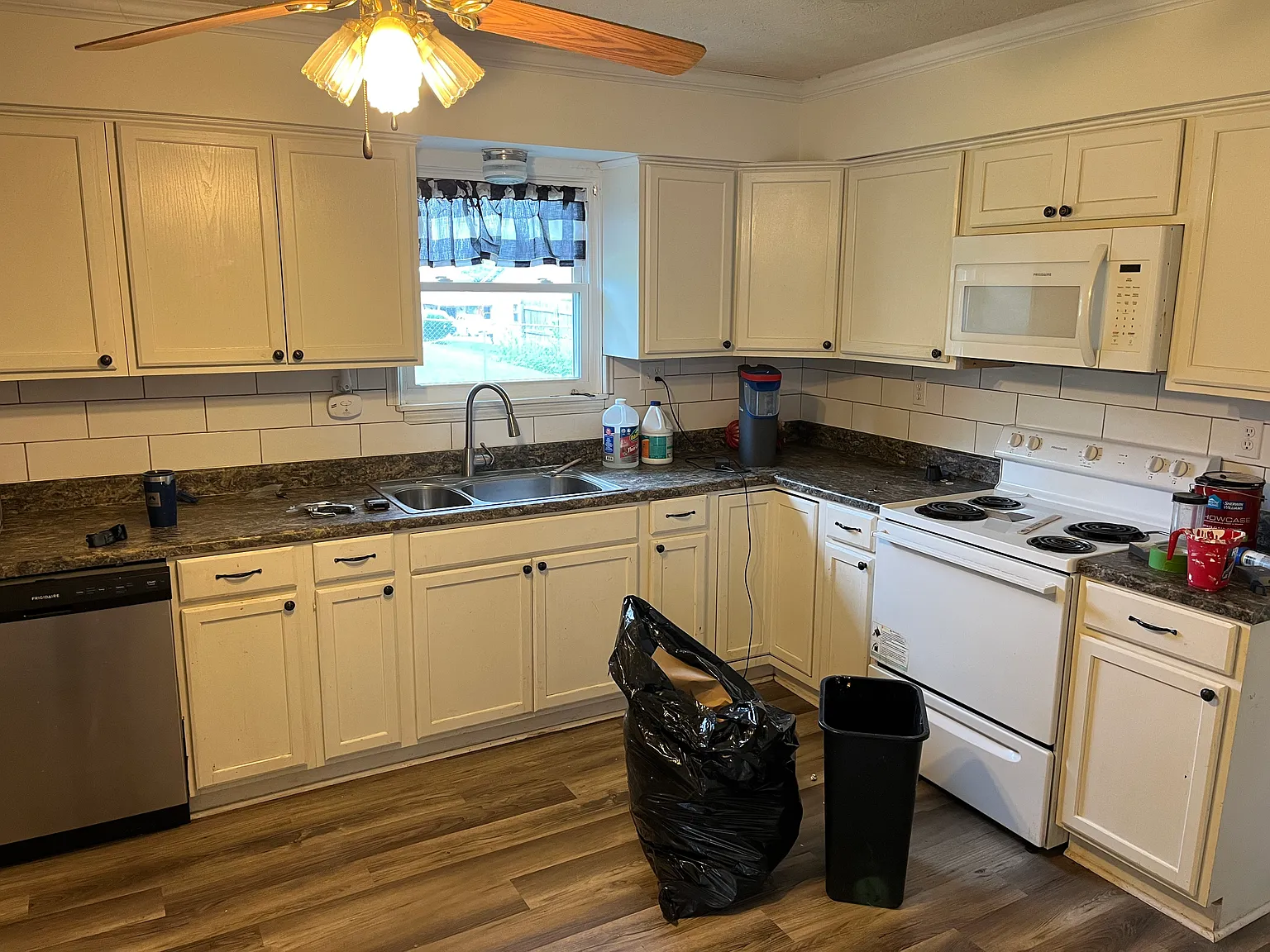 3 bed, 1092 sqft, $1,200 — Photo 2