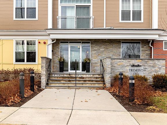 2nd image of 130 Tremont St #401