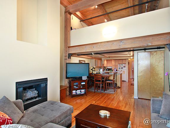 Kitchen/Living Room
