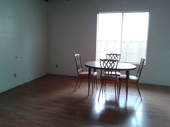 5th image of 1282 Flickinger Ave