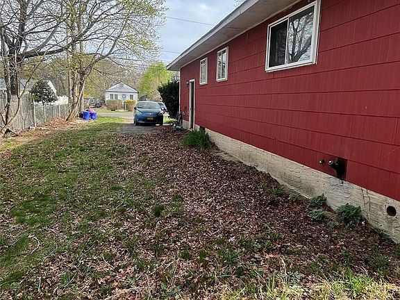 2nd image of 49 Gordon Avenue