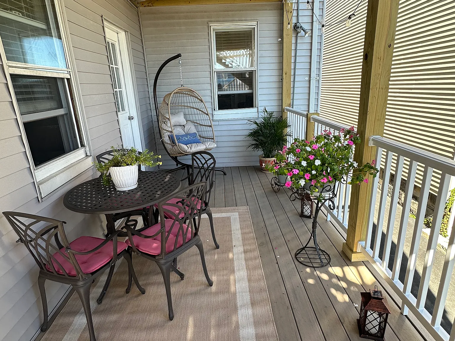 292 Bunker Hill St — Photo 2