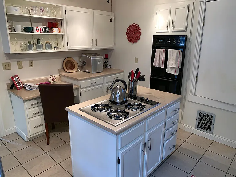 3730 Drakewood Dr — Photo 8