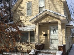 808 Becker Ave SW, Willmar, MN 56201