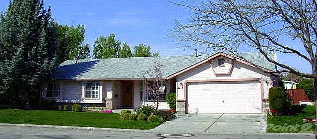 2213 N Pawnee Ln