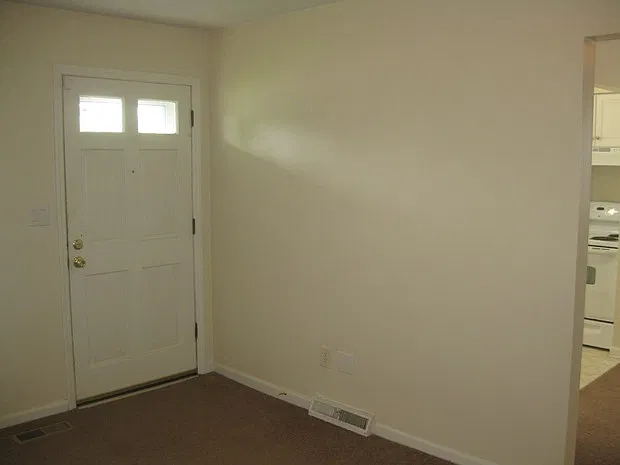 2 BR Duplex. Near Man o'War & Nicholasville Rd. 20261005 — Photo 2