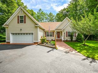 5128 Jenkins Forest Ln, Sandston, VA 23150