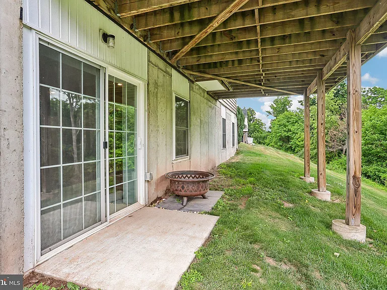 427 Green Meadow Dr — Photo 51
