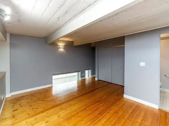 5th image of 10009 102nd Ave NW #208