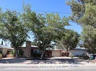 1121 W Avenue J #8, Lancaster, CA 93534
