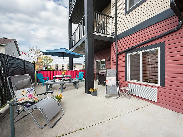 4415 48th St — Photo 30