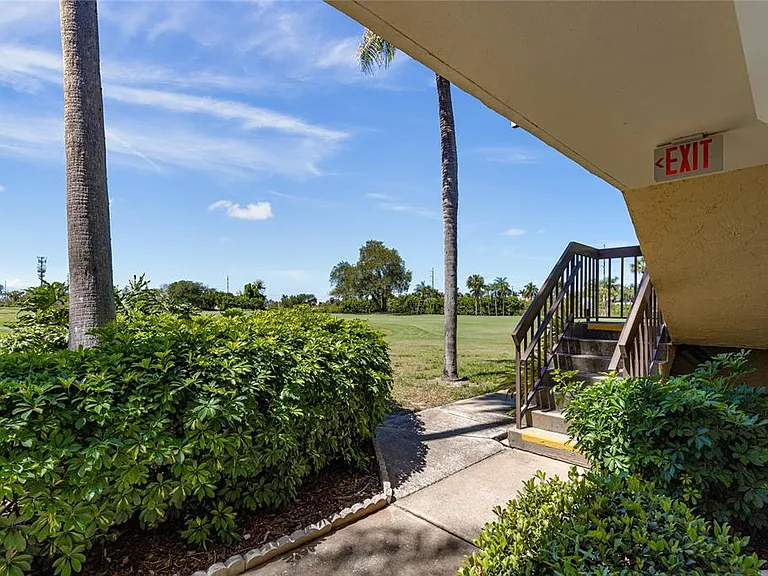6104 Palma Del Mar Blvd S #102A — Photo 28
