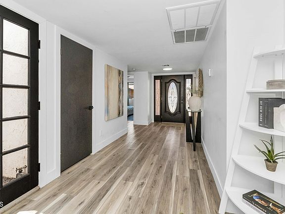 3rd image of 7944 E Vista Drive
