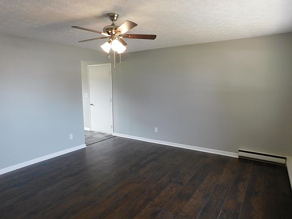 4th image of 284 Tallman St