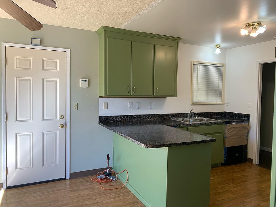 1st image of 2651 Shamrock Dr