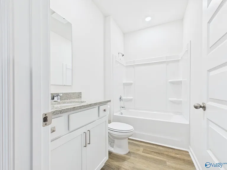 1325 Eidson St — Photo 33