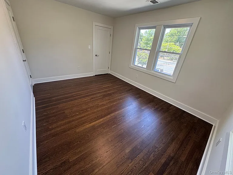 482 4th Ave #2 — Photo 8