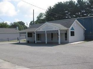 1420 W Main St, Radford, VA 24141