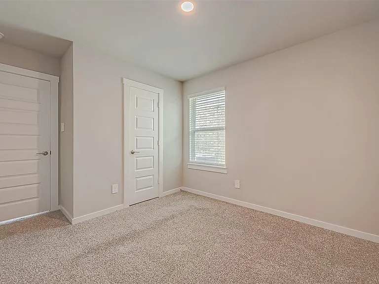 19010 Norbury Park Ln — Photo 22