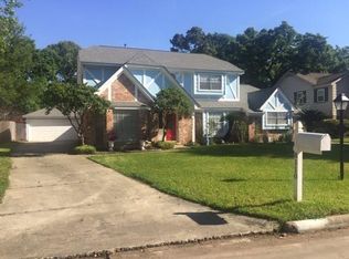 8110 Fernbrook Ln, Houston, TX 77070