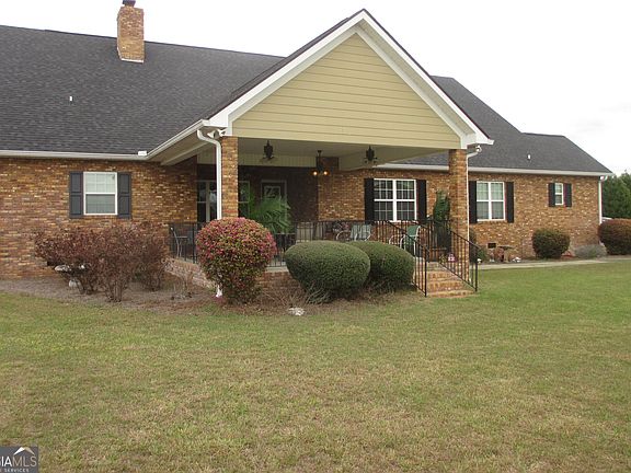 5th image of 40 Comer Yawn Rd