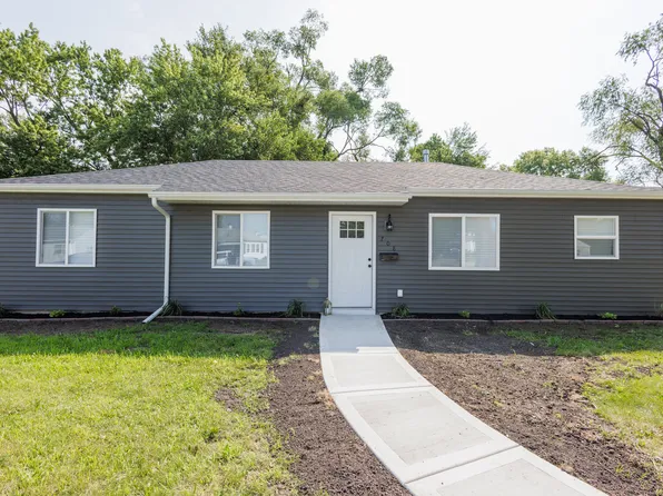 708 N Webster Cir W, Kankakee, IL 60901