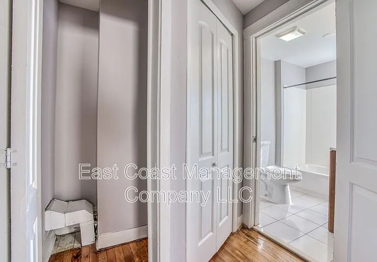 214 Center St — Photo 37