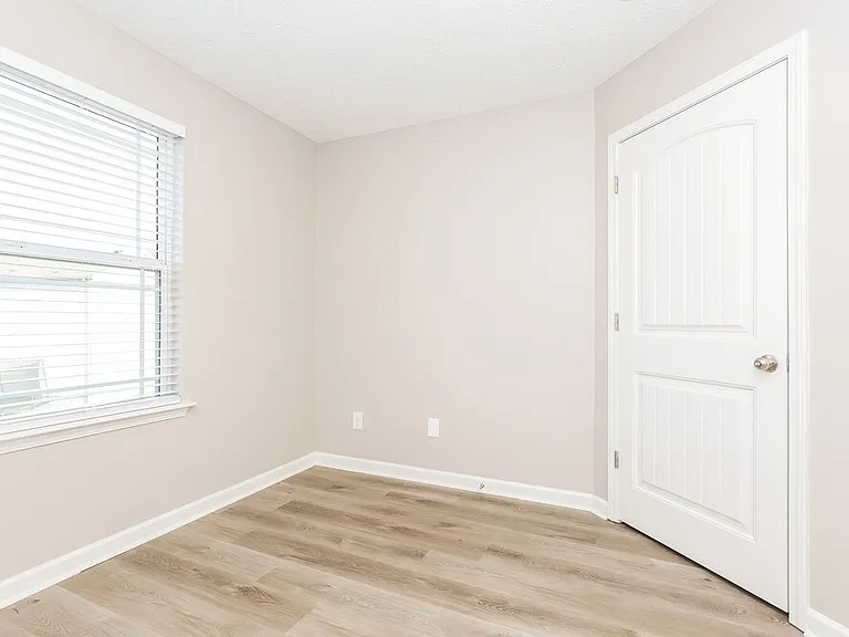 607 Rock Glen Trce — Photo 15
