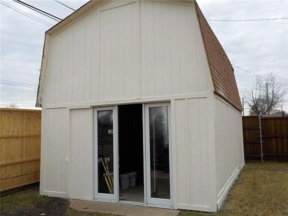 5th image of 4009 Lindenwood Ln