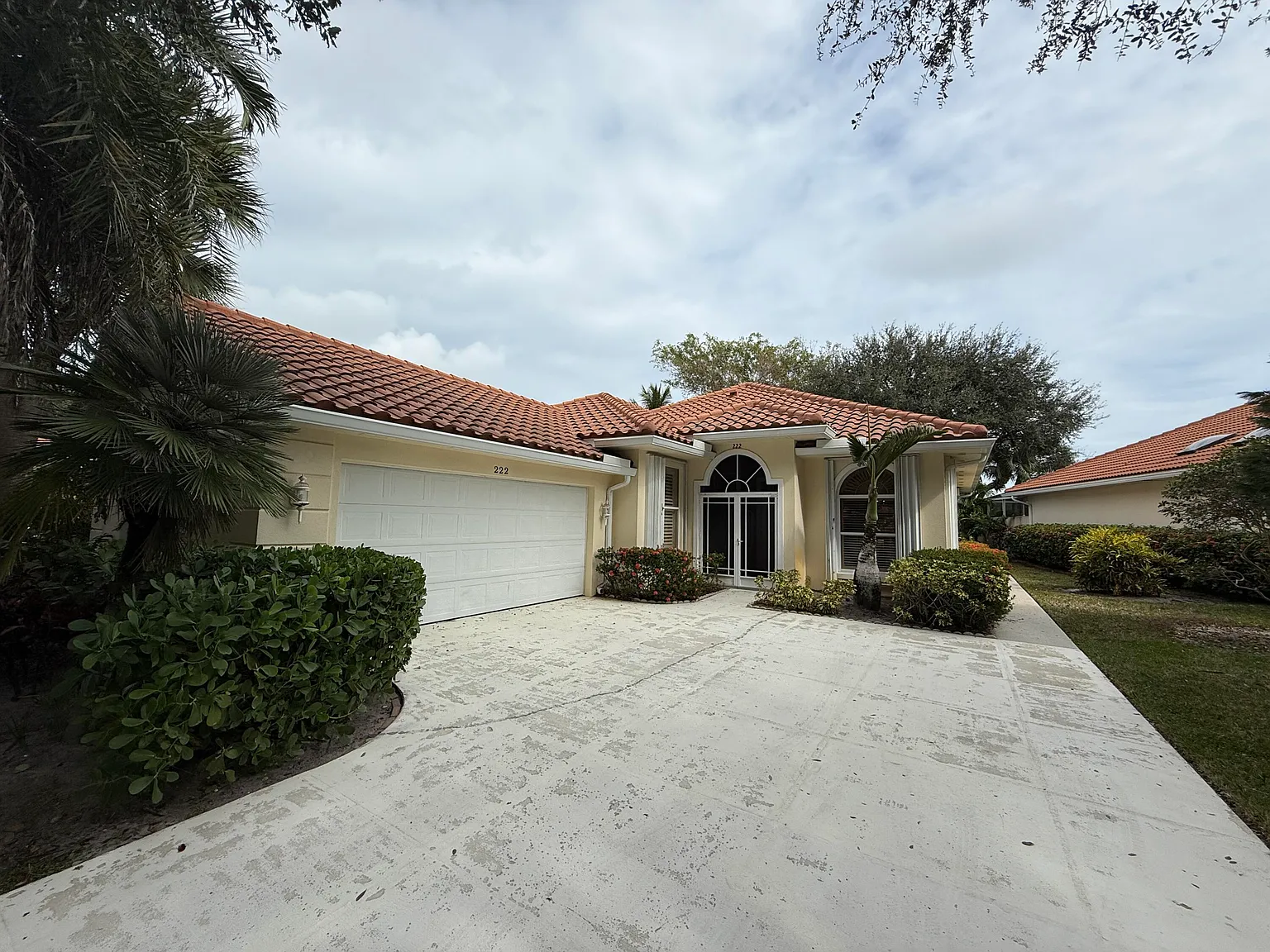 3 bed, 2.0 bath, 1577 sqft, $5,000 — Photo 1