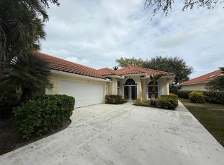 222 E Tall Oaks Cir, Palm Beach Gardens, FL 33410