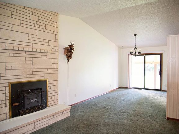 2nd image of 13924 E Desmet Ave