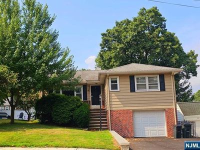 46 Jefferson Ave, Hasbrouck Heights, NJ, 07604