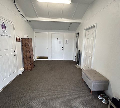 3rd image of 490 E Railroad Ave #2