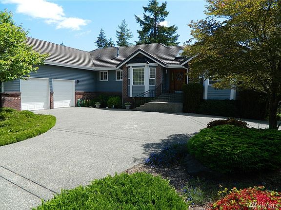 3rd image of 6249 Gleneagle Ave SW
