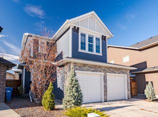 55 E Legacy Woods Bay SE, Calgary, AB T2X2G4