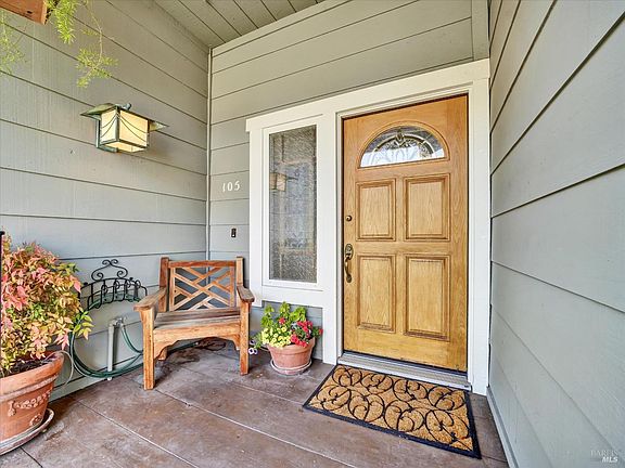3rd image of 105 Cabro Court