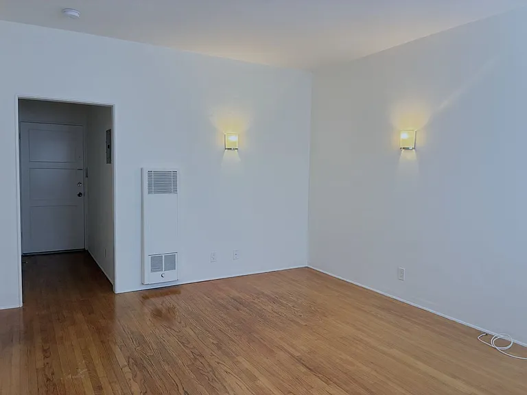 215 W Lomita Ave — Photo 12