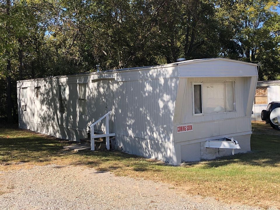 2nd image of 912 Kathleen Dr #11