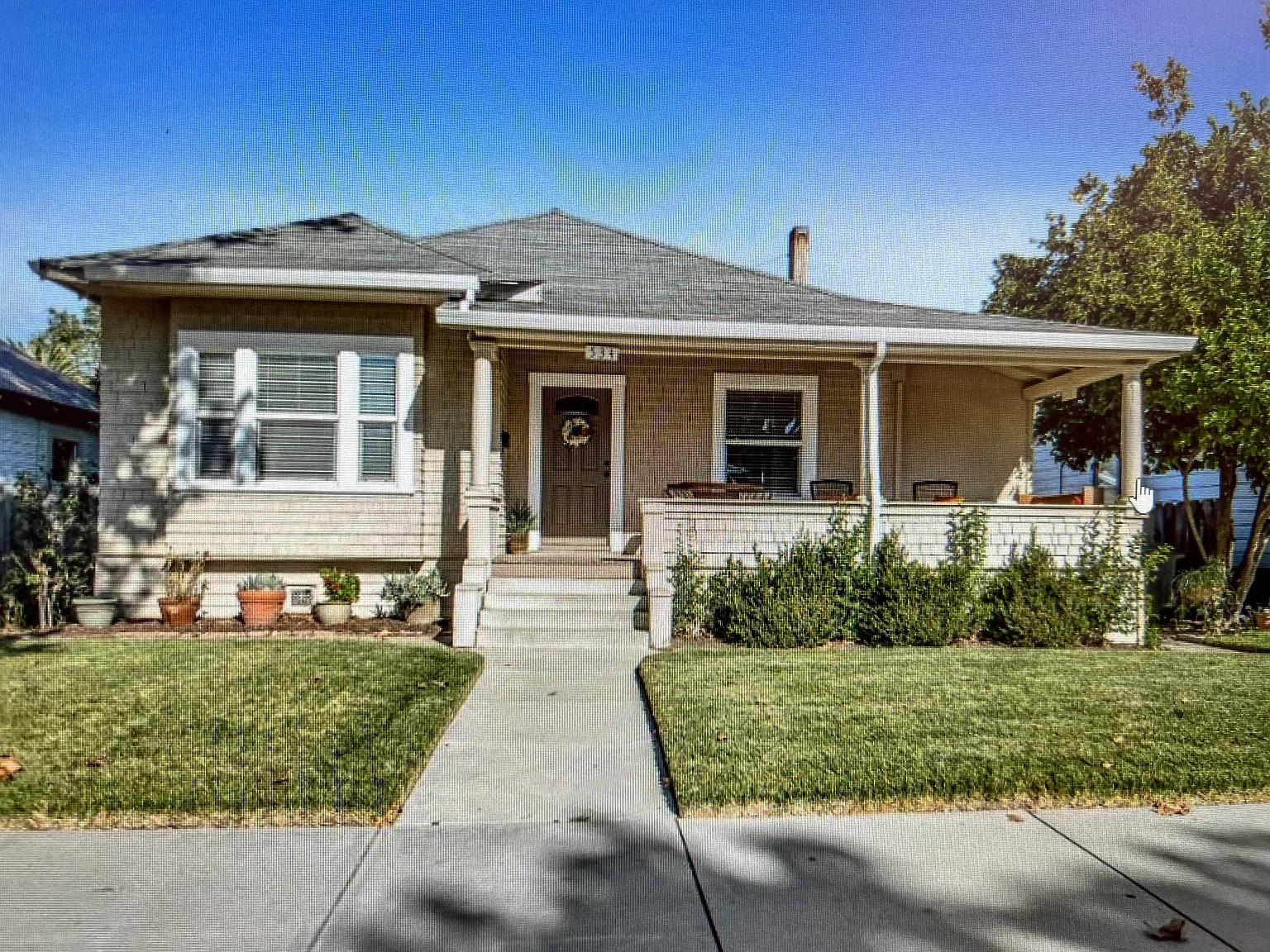 4 bed, 1.5 bath, 1527 sqft, $2,850 — Photo 1