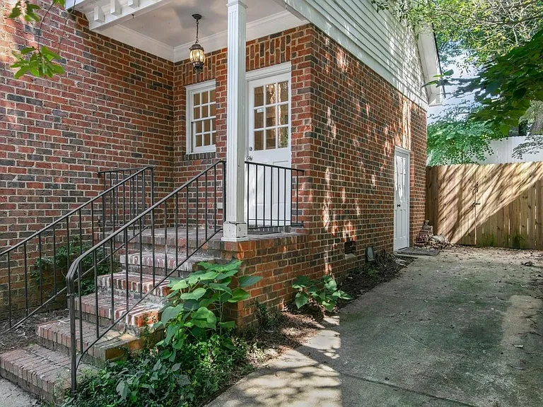 1212 Weldon Pl — Photo 39
