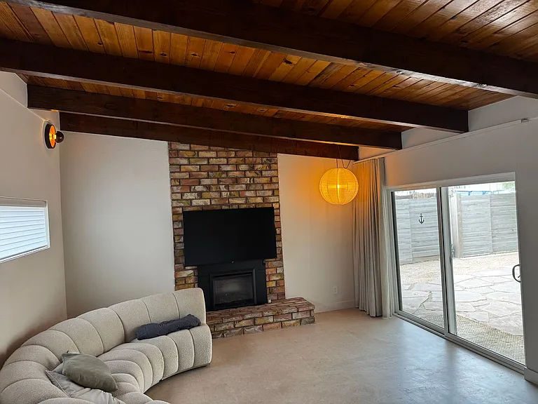 336 Arnold St — Photo 3