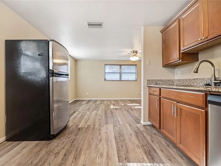 3631 W Anderson Ave — Photo 7